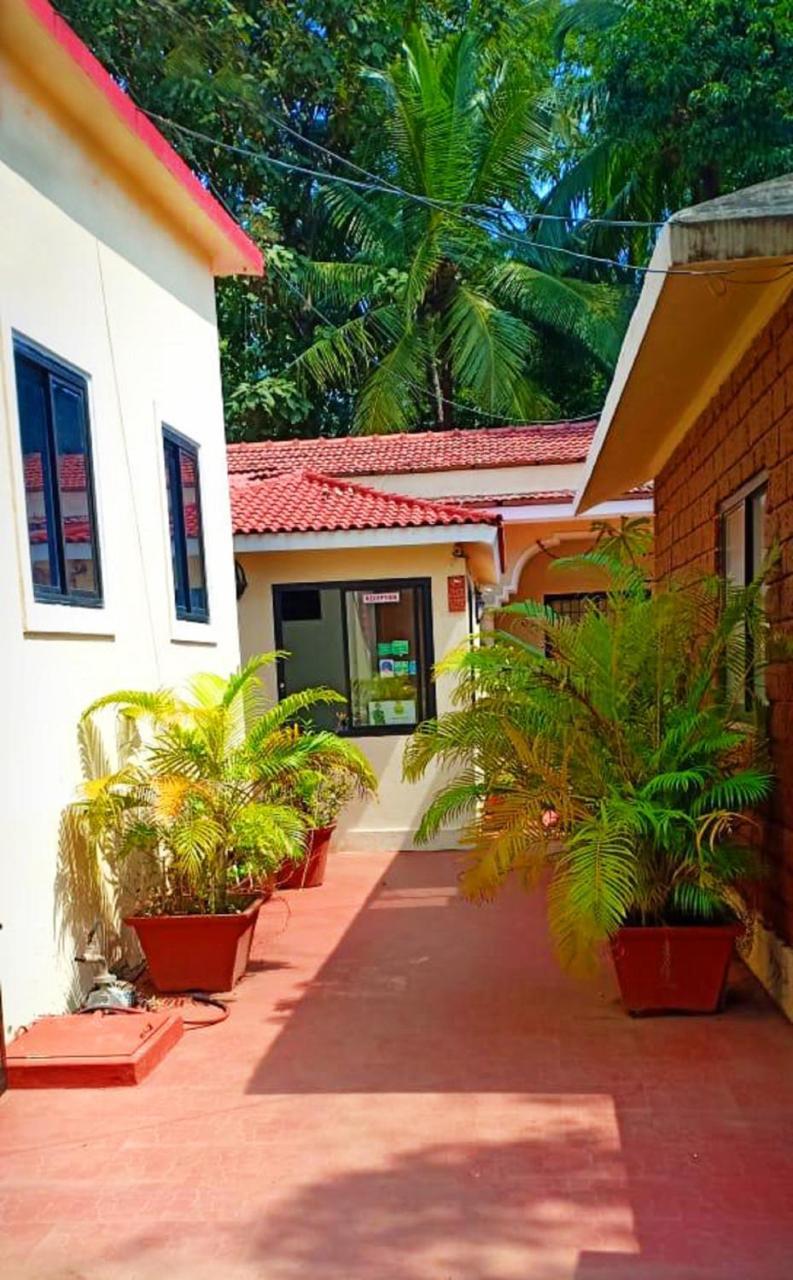 Vagator House Resort Goa Екстериор снимка